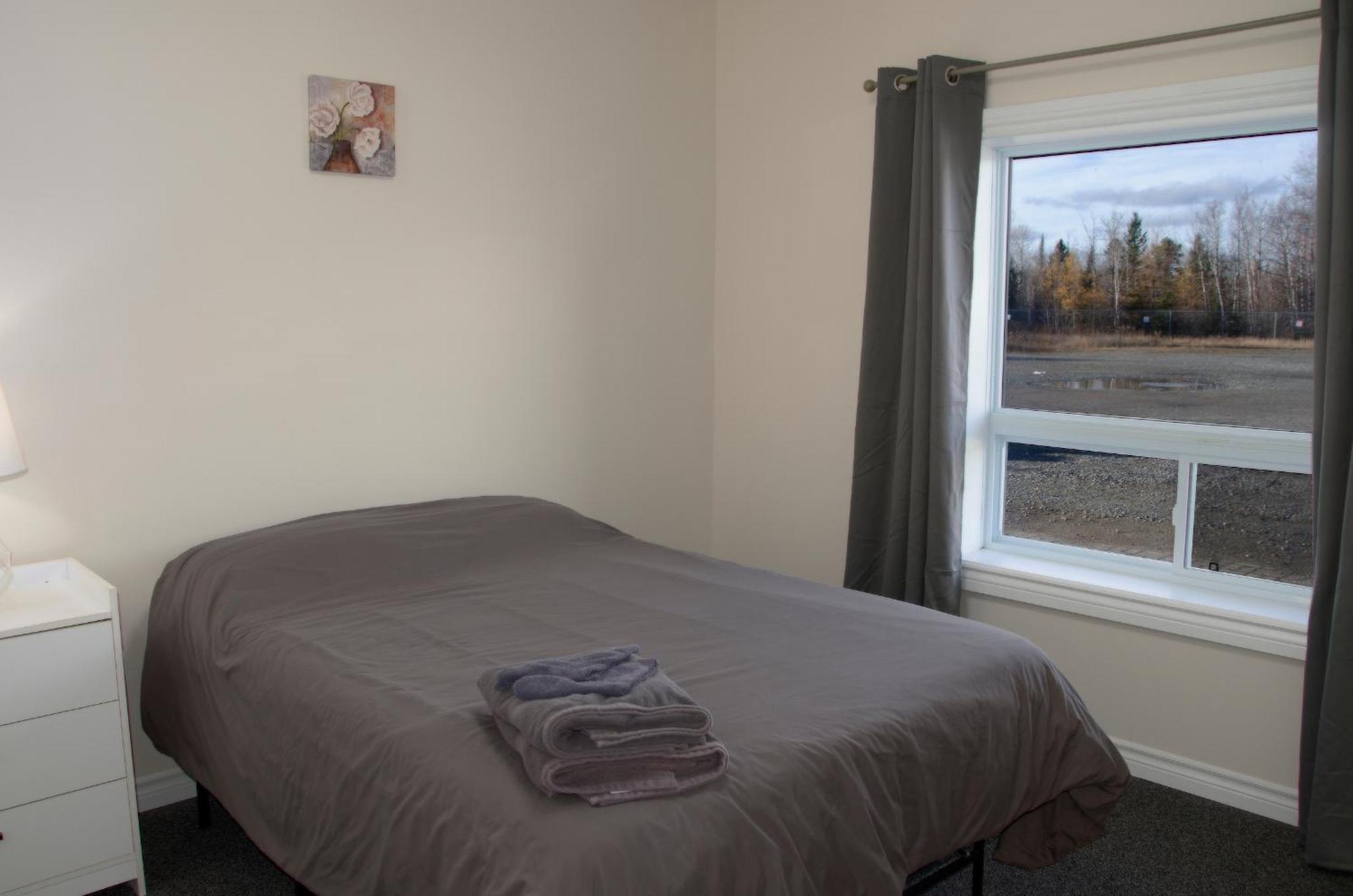 Prospectors Inn Kirkland Lake Bagian luar foto