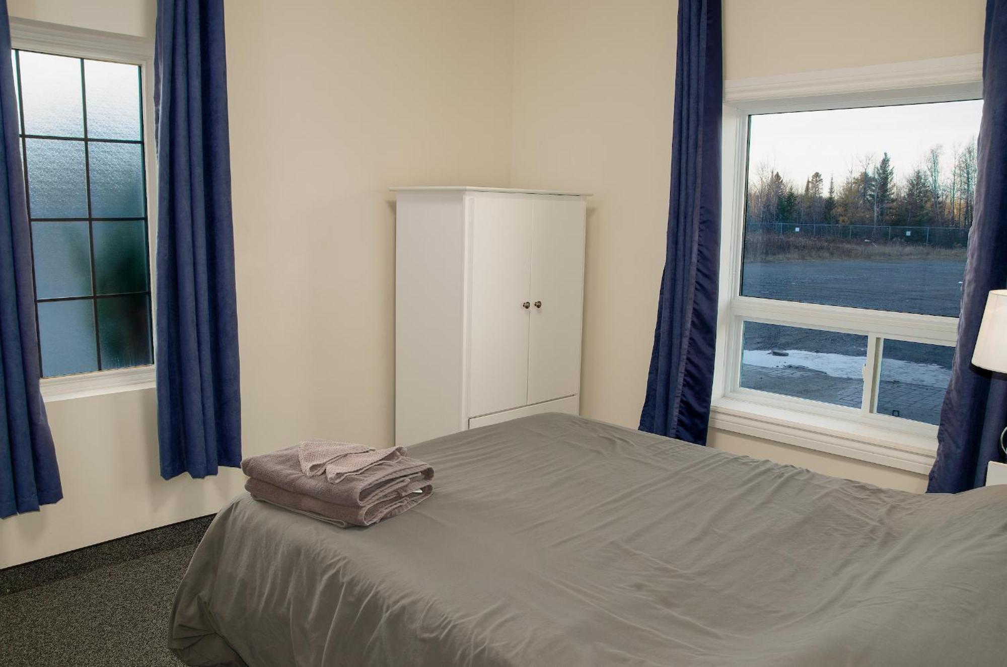 Prospectors Inn Kirkland Lake Bagian luar foto