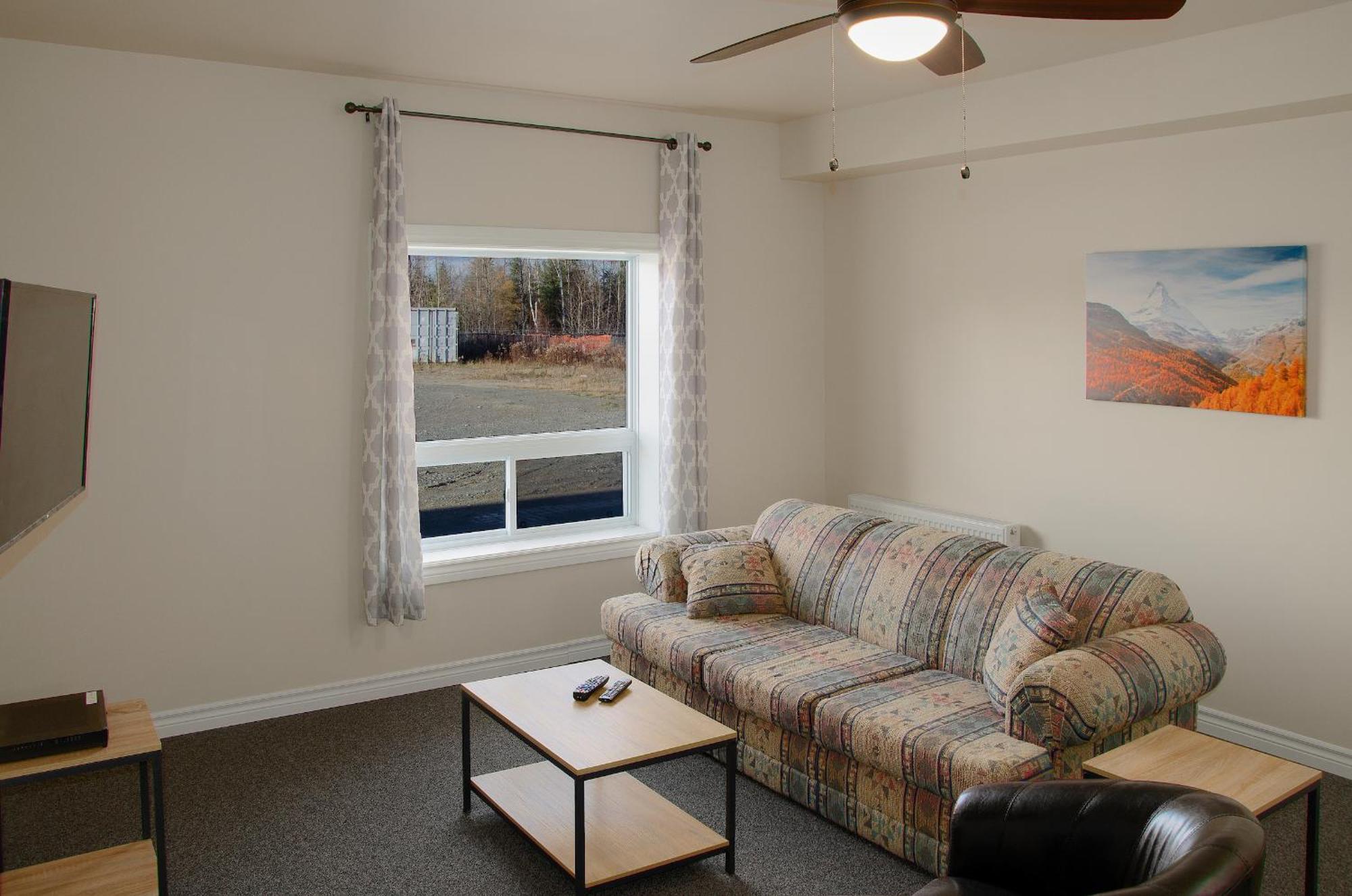 Prospectors Inn Kirkland Lake Bagian luar foto